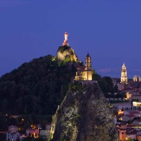 Bel Appartement Au Coeur Du Puy En Velay Le Puy-en-Velay Buitenkant foto